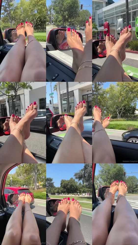 Meet the Sizzling Hot Goddess PussyFoot