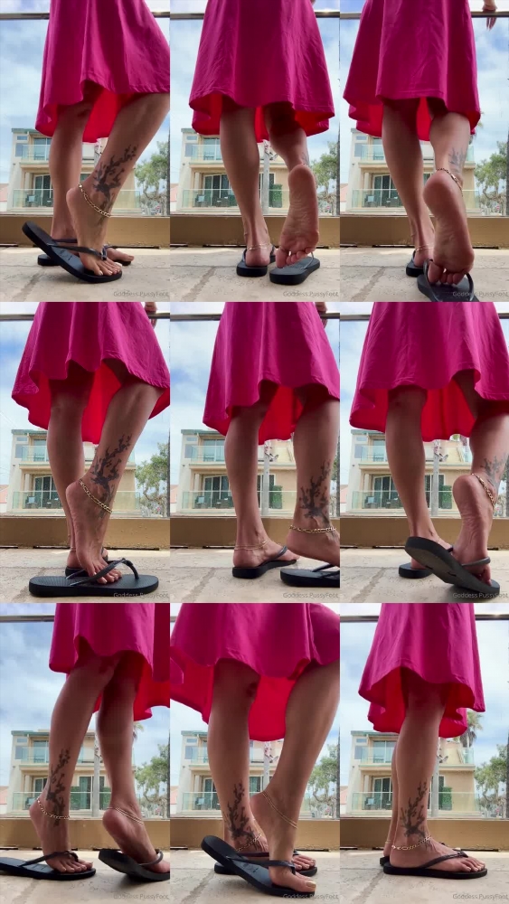 Goddess PussyFoot's Beachside Beauty