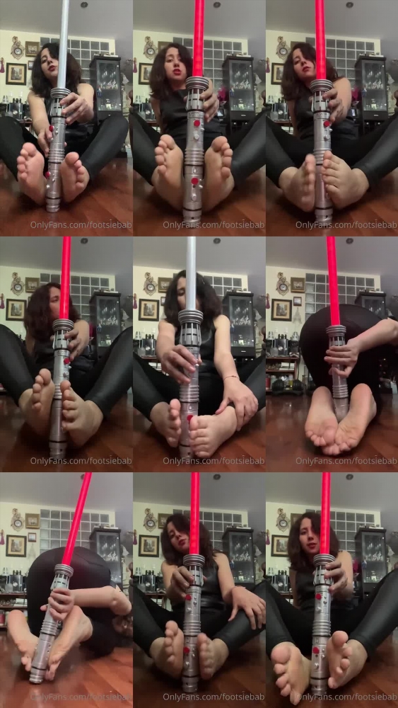 Gia's Nylon Feet Fetish Video