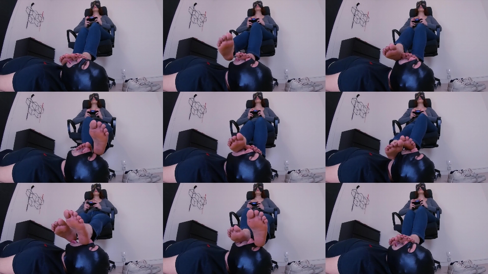 Gamer Girl Foot Stool Custom Order by Dev Mistress Wendy