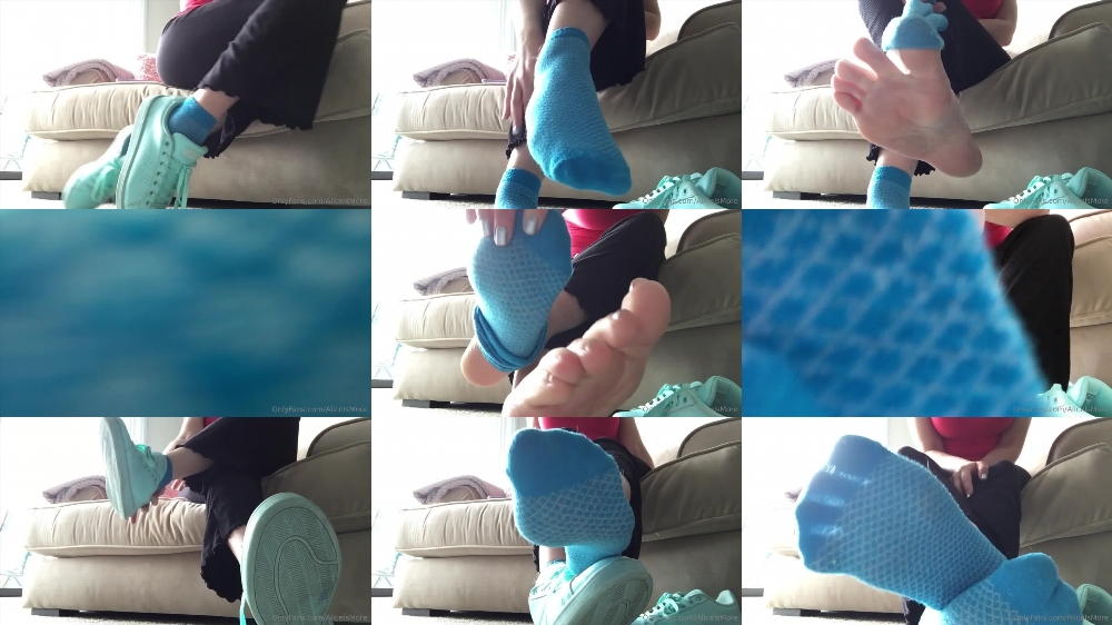 Alice Is More's Socks in Mouth Video
