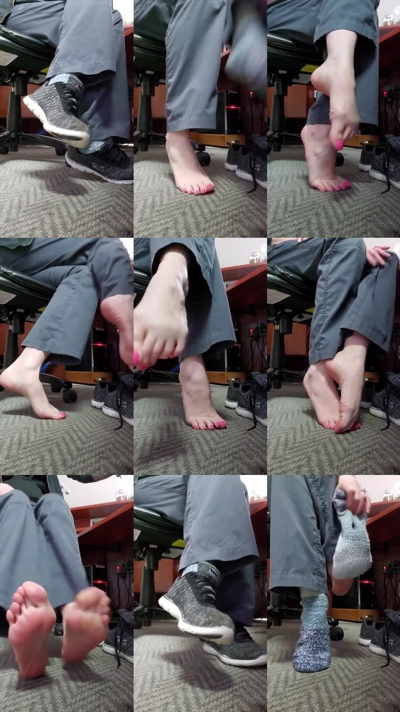 Sloans Paws - Feet Fetish Video on OnlyFans