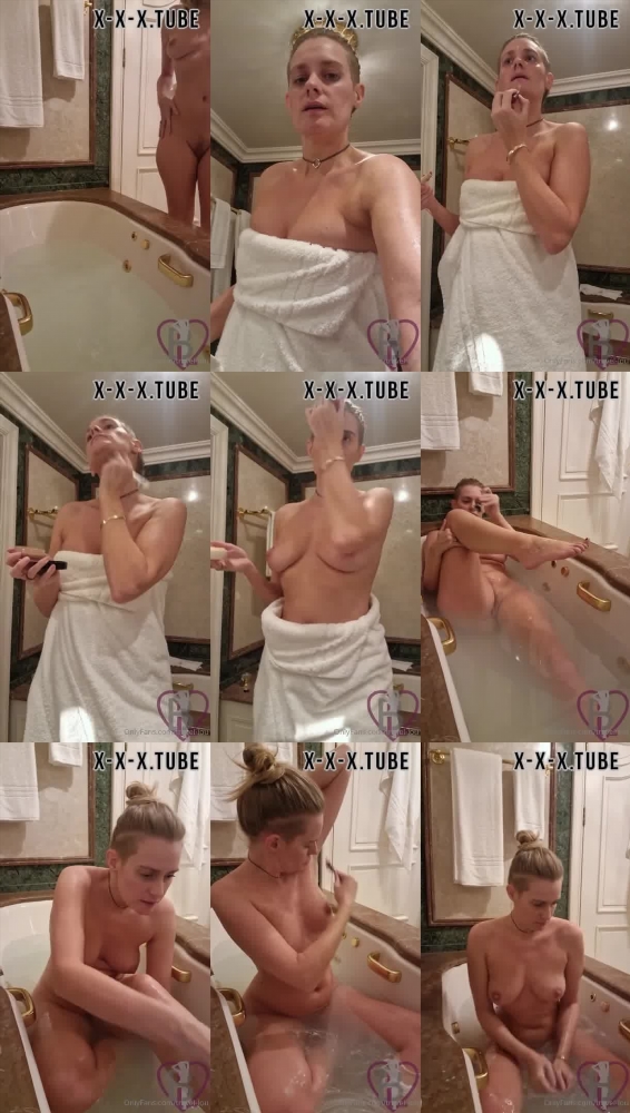 Get Ready With Me: Travelling Peach's OnlyFans Routine