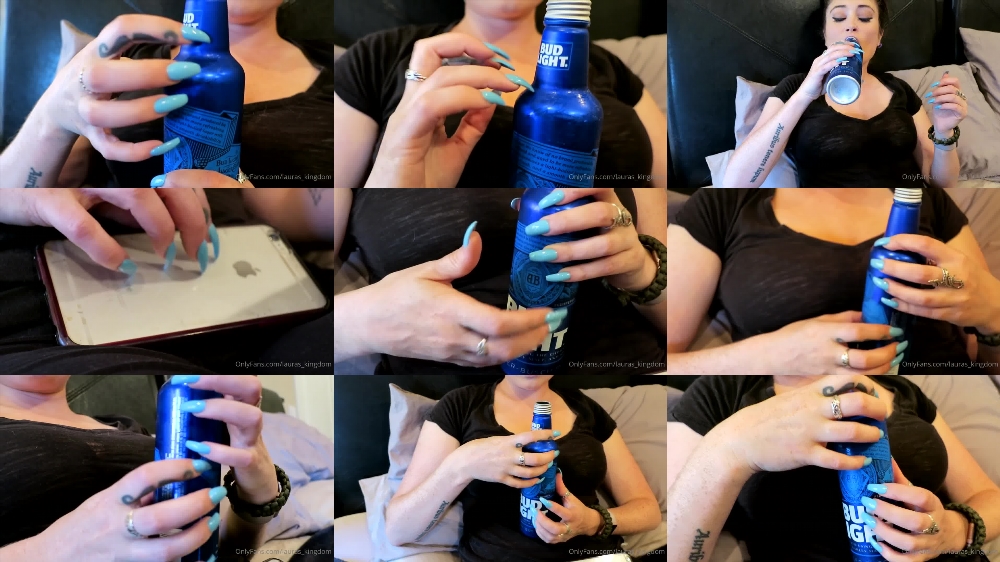 LaLaLaura - OnlyFans Video - Laura Bottle Tapping