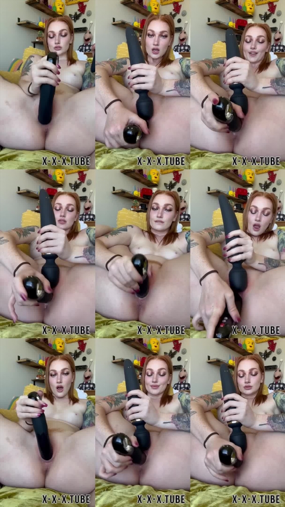 Meltymochi shows off her skills in a steamy video