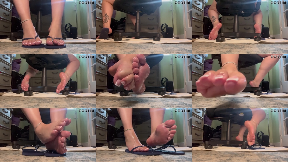 Prettyyheelz Teasing in Little Clothes