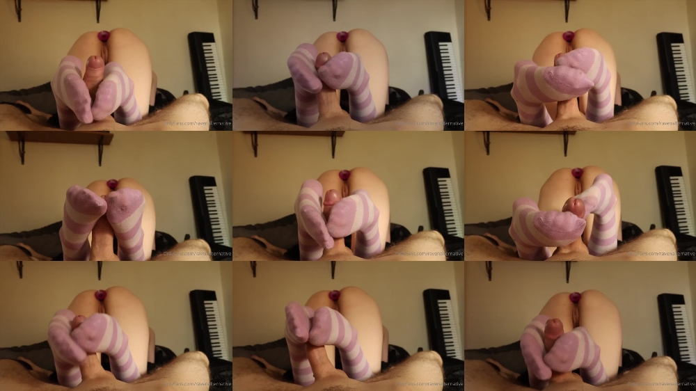 Thigh High Footjob with Hotandspicybeans - Raven Alternative on OnlyFans