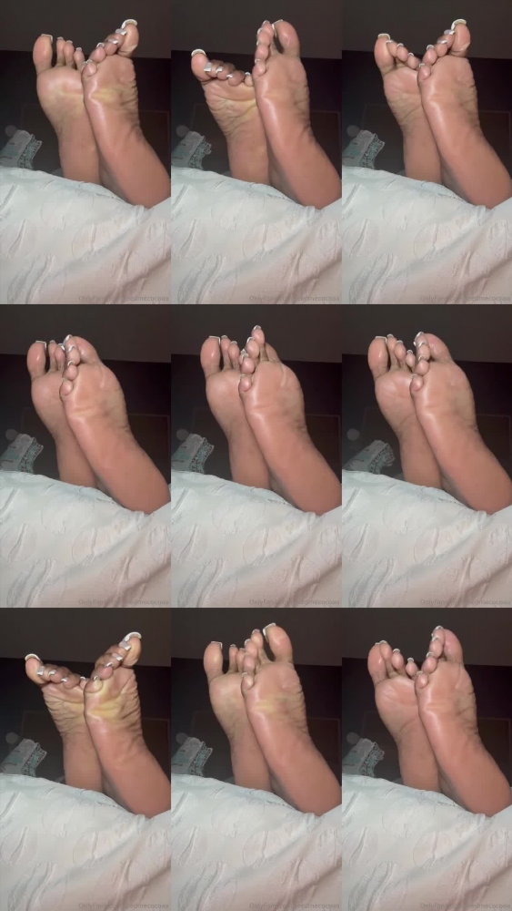 CocoaToes in a Chokehold with Food and Show in New OnlyFans Video