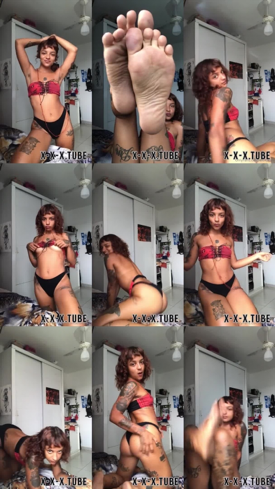 Elektra: Foot Fetish Worship with Nylon Feet