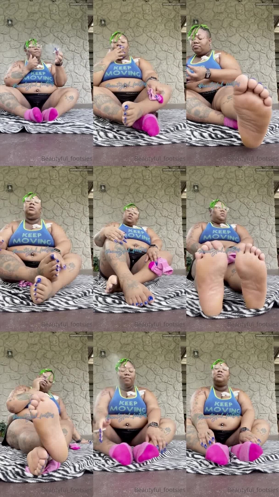 Sultry Stinky Socks Sniff with Beautyful_footsies