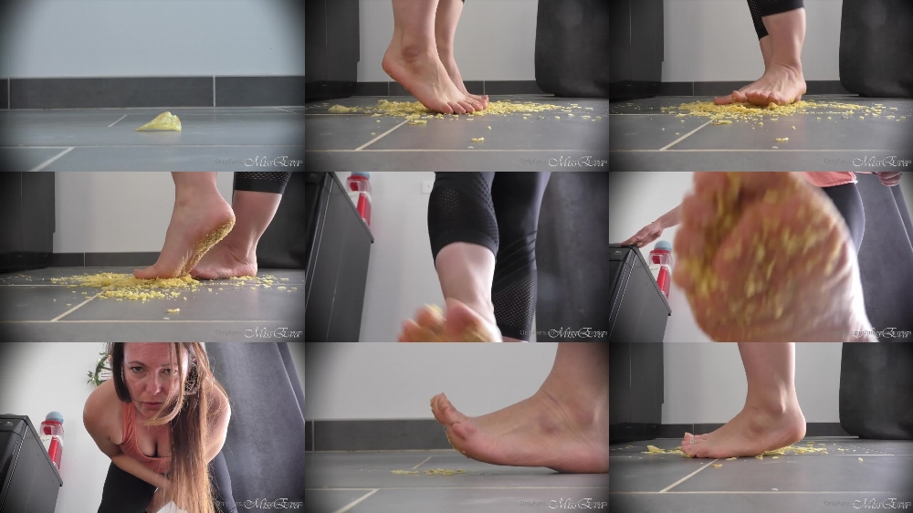 Miss Eva's Crushing Chips Video on OnlyFans Studio