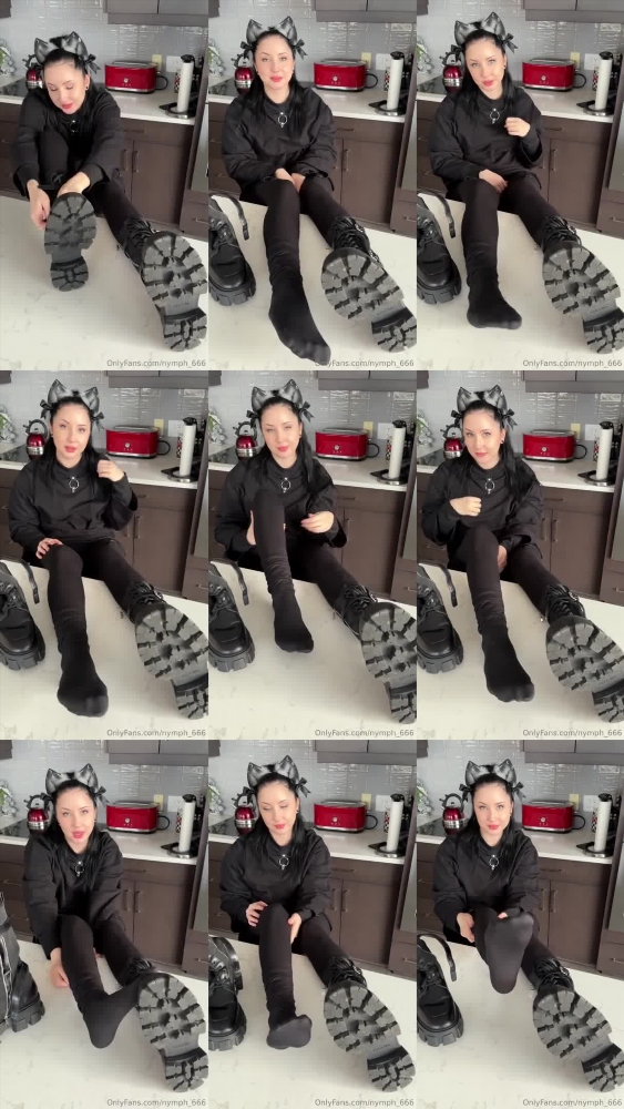 Nymph's Sweaty Nylon Feet Video