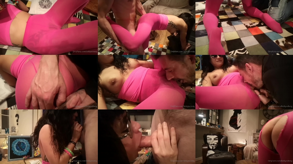 Kinky Solveig's Sensual Performance