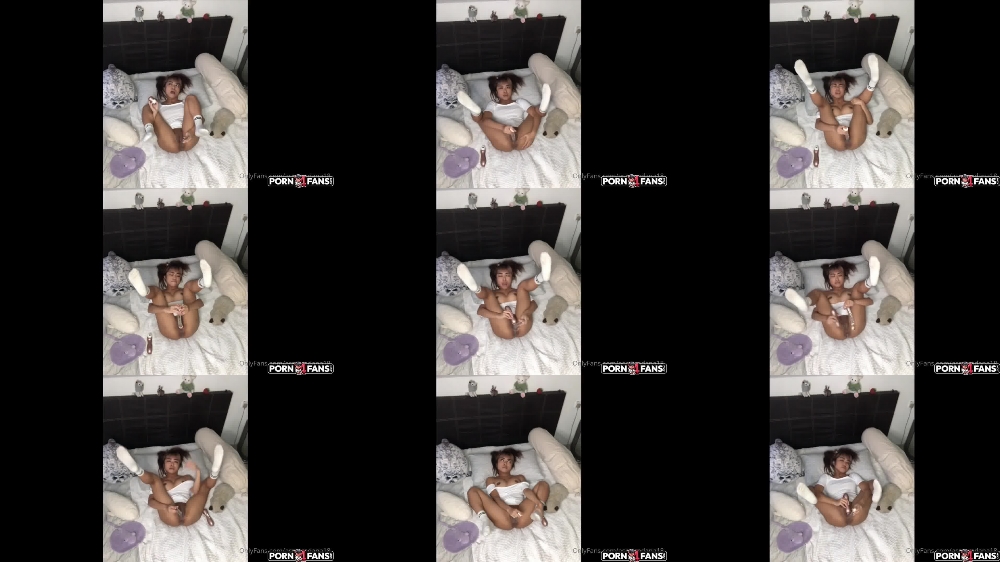 Sura Raya: A Solo Masturbation Journey with Dildo