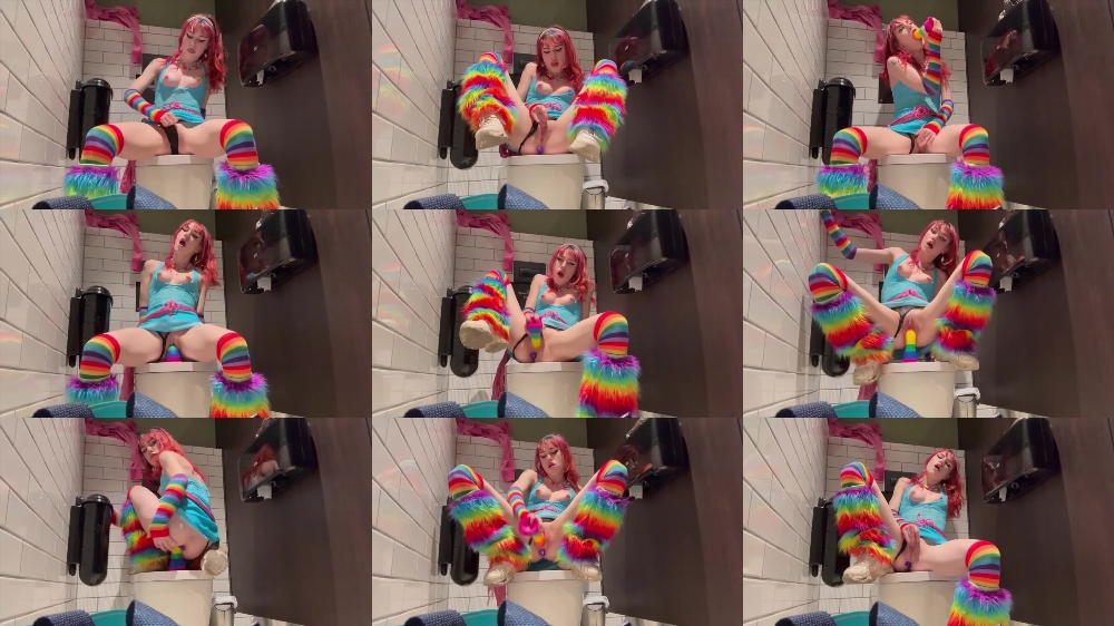 Watch Schizobimb0's Adventure in a Public Restroom