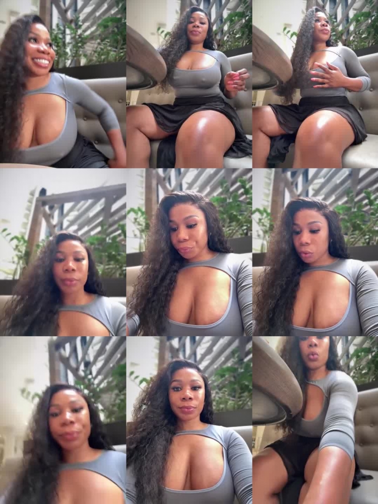 Audrey Hollander's Sensual MILF Scene