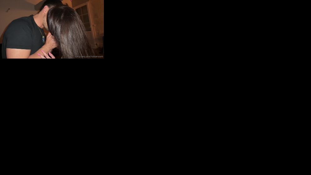 Hellomoonli's Thrilling Threesome Adventure