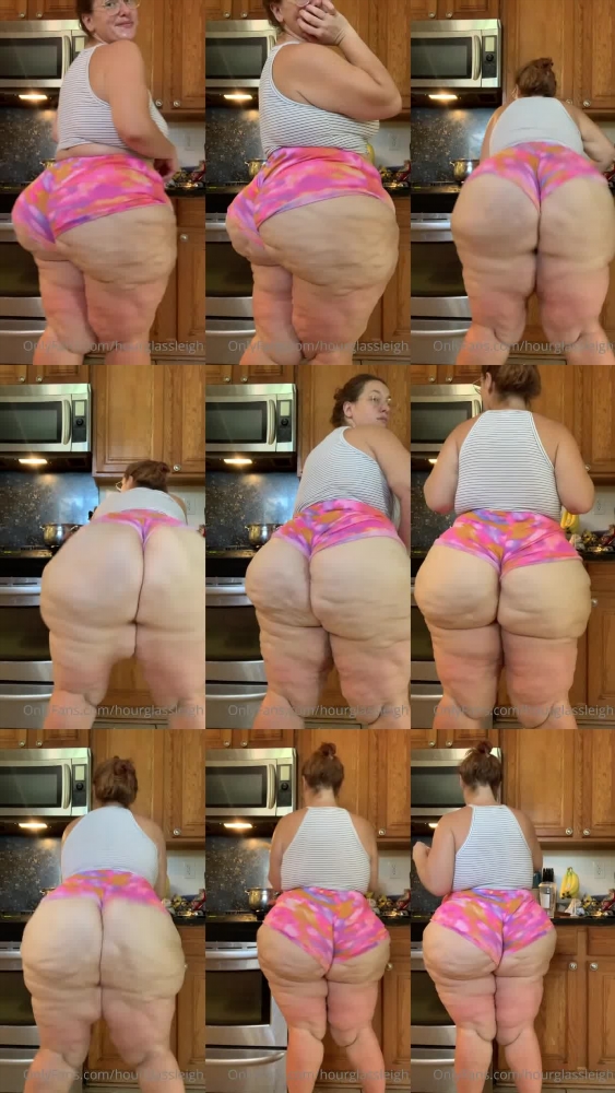 Hourglassleigh's Sensual Anal Play Session