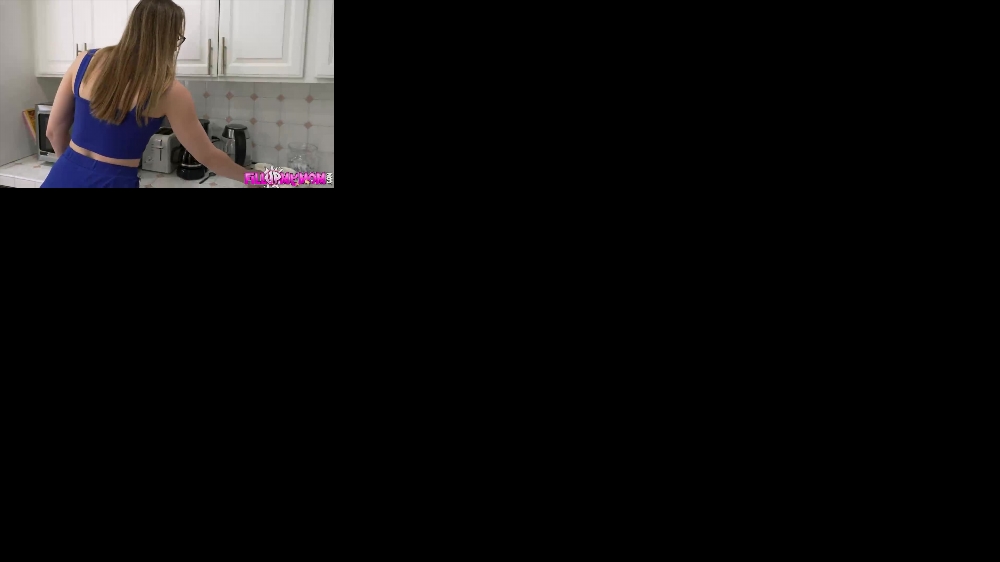 Ophelia Kaan's Slutty Stepmom Lesson