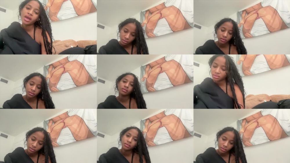 Catsncake: A Mature Beauty's Seductive Performance