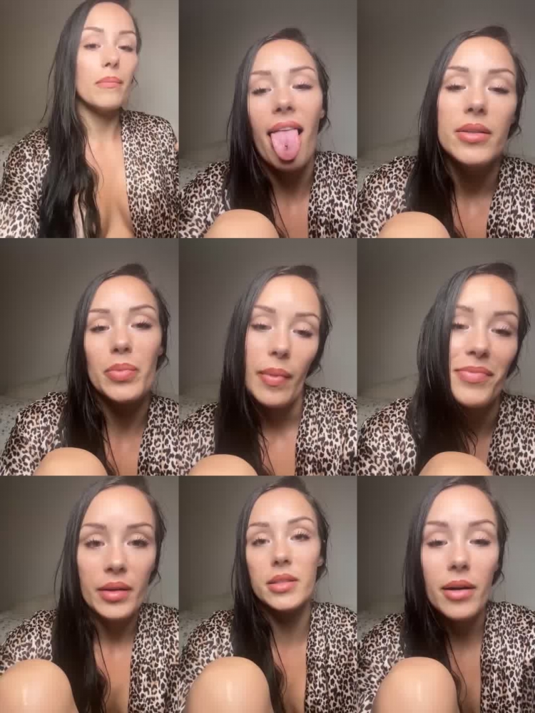 Lesbian housekeepers fuck n clients room