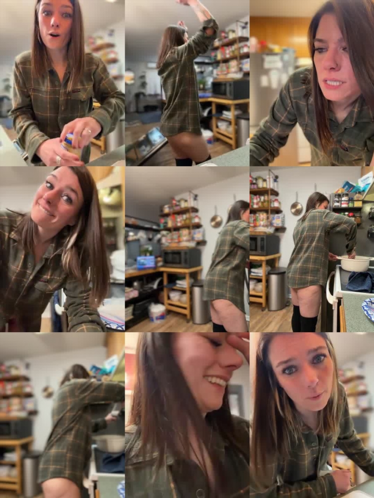 MomWantsToBreed - Paris Lincoln Rewarding The Man Of The House