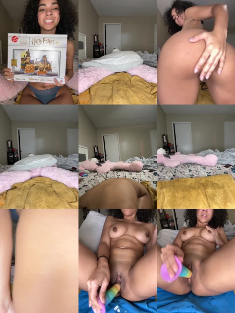 WaifuMiia Teases on Couch in Steamy Sextape Video