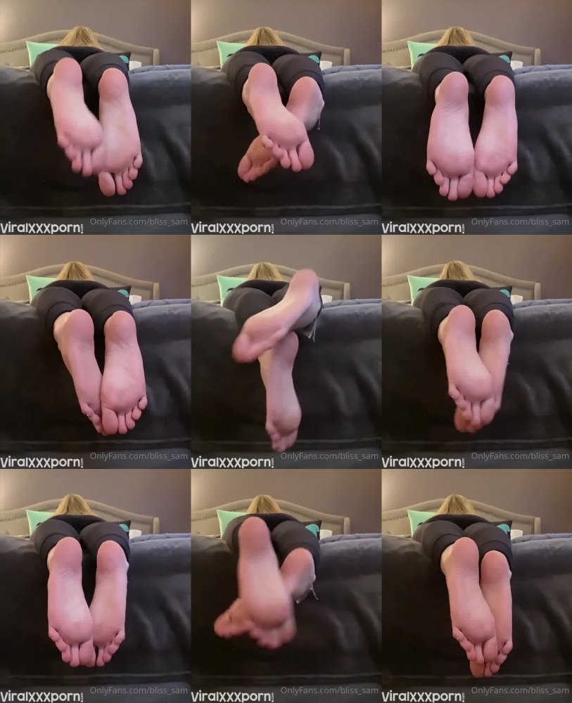 SamsSoles21 Teases Her Dirty Bare Butt in Naughty Video